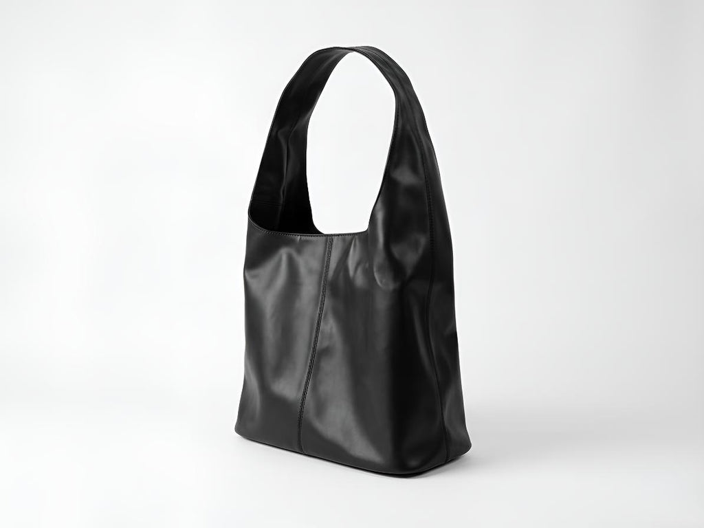 BOLSO HOBO CON COSTURAS